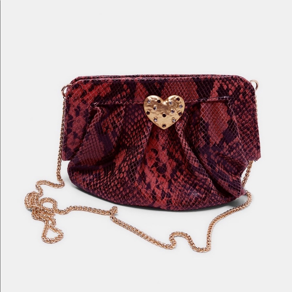 NWT SNAKESKIN EMBOSSED LEATHER BAG.